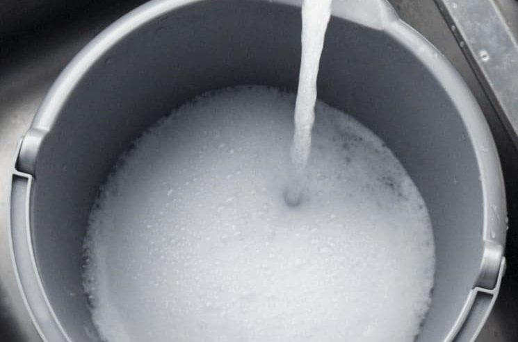 Grease-Cutting Floor Cleaner
