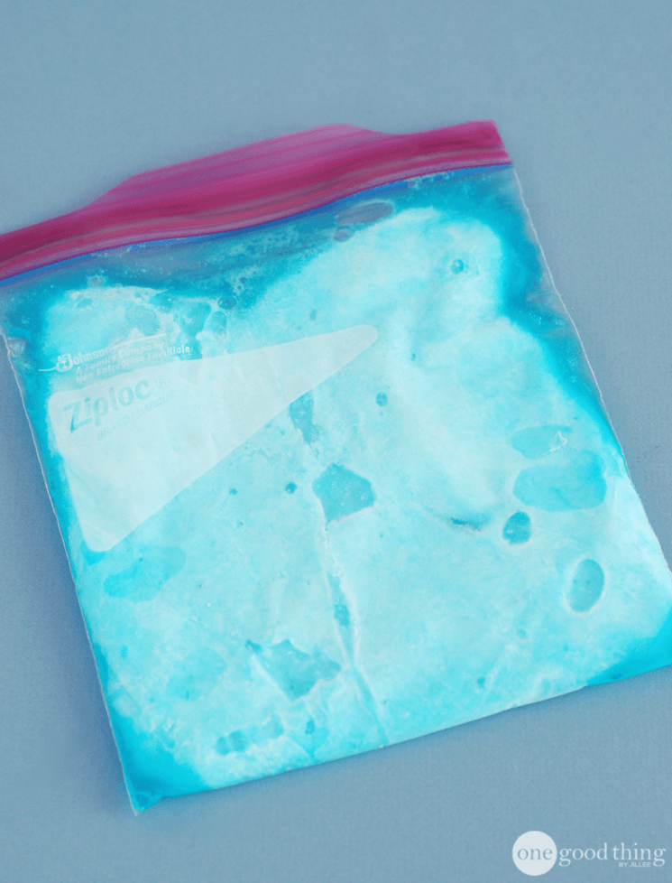Making A Gel Ice Pack with blue dawn dish soap gel ice pack made from blue dawn dish soap and a ziploc bag
