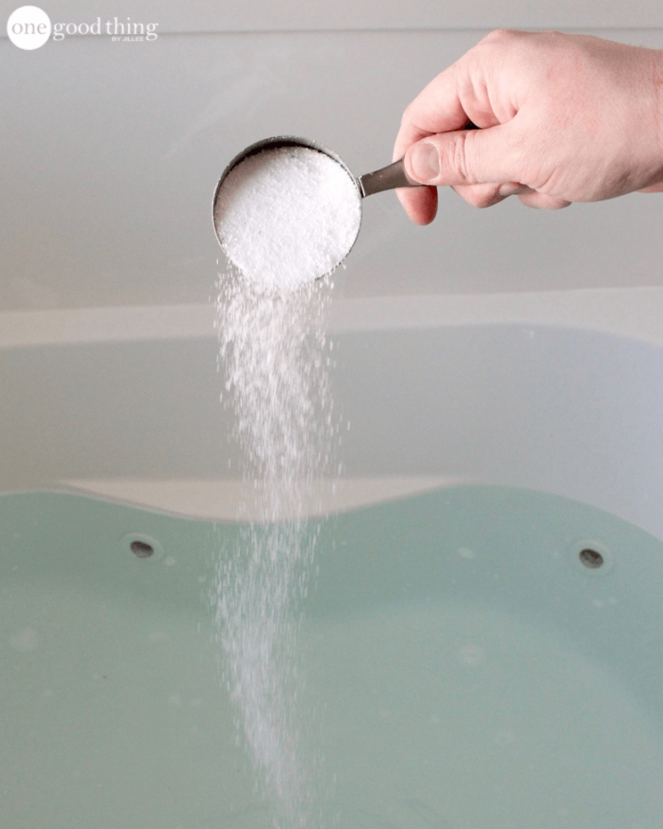How to Remove Hard Water from Your Bathtub