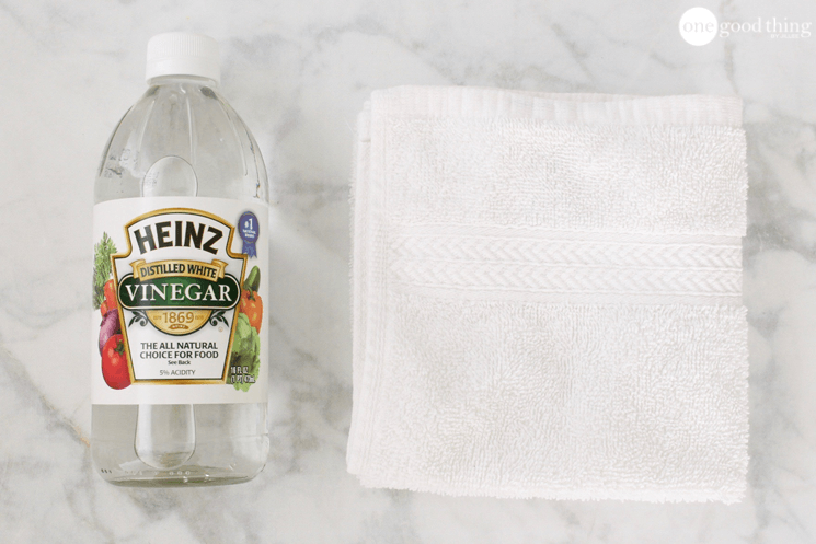 How to Remove Hard Water from Your Bathtub