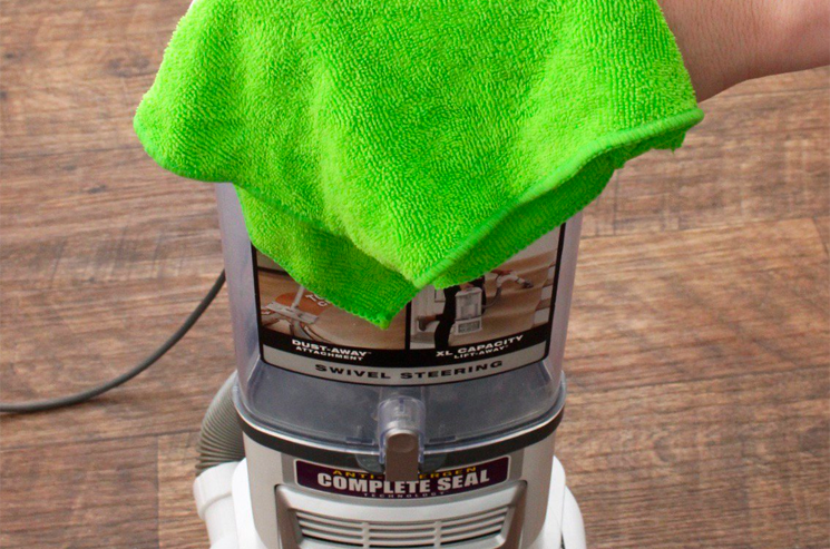 How To Clean and Maintain Your Vacuum