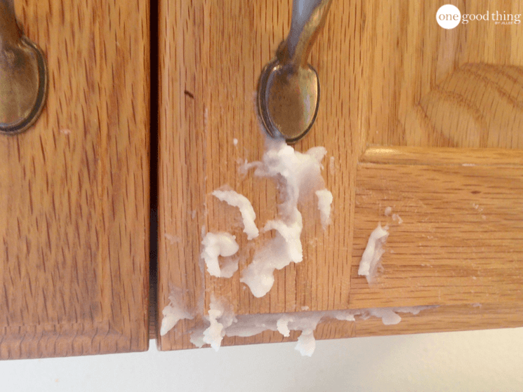 How To Clean Grimy Kitchen Cabinets With 2 Ingredients To Clean Grimy Kitchen Cabinets With, How Clean Wood Kitchen Cabinets