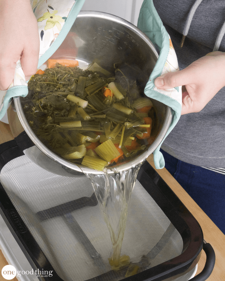 Homemade Chicken (Or Veggie) Stock