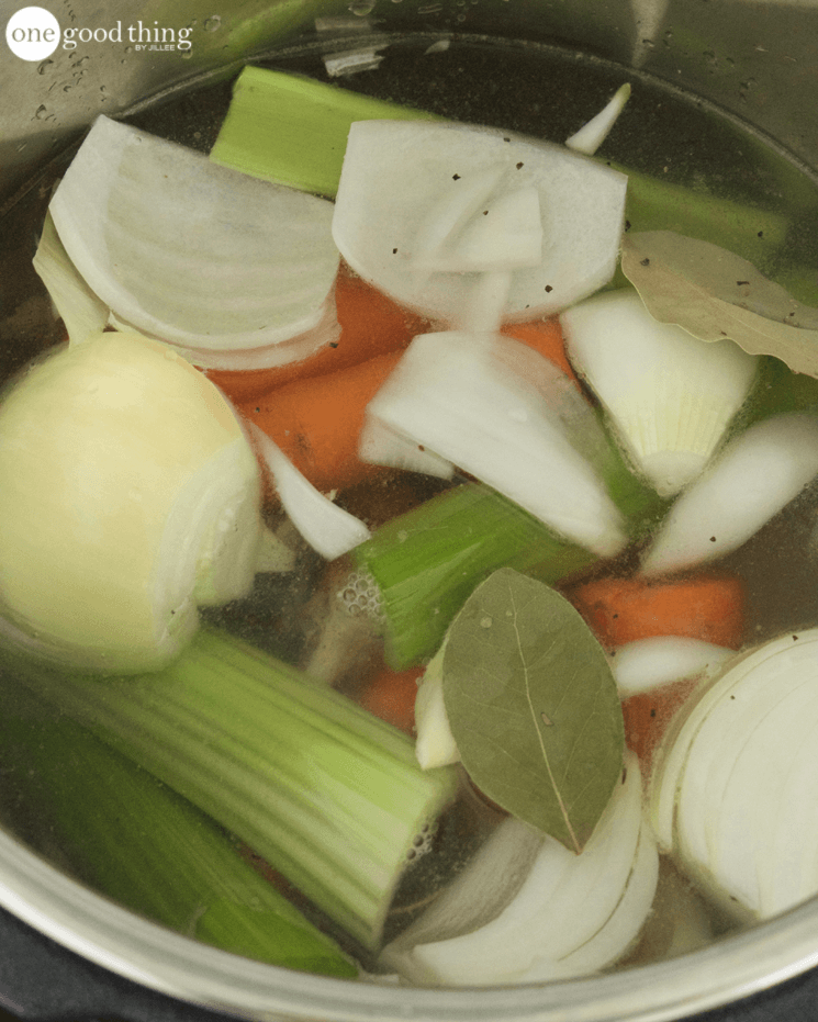 Homemade Chicken (Or Veggie) Stock