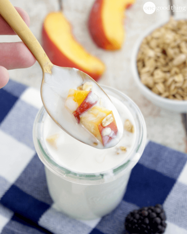 this-is-the-easiest-way-to-make-delicious-and-healthy-homemade-yogurt