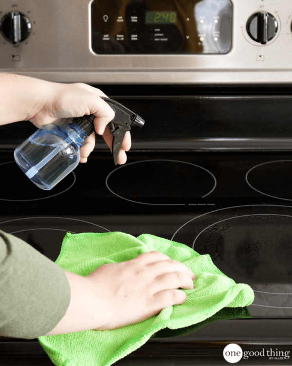 A Simple And Effective Way To Clean Your Glass Stovetop
