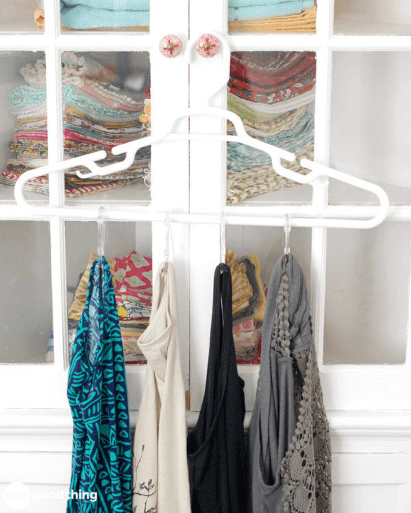10 Surprising Uses For Hangers (Besides Hanging Clothes)