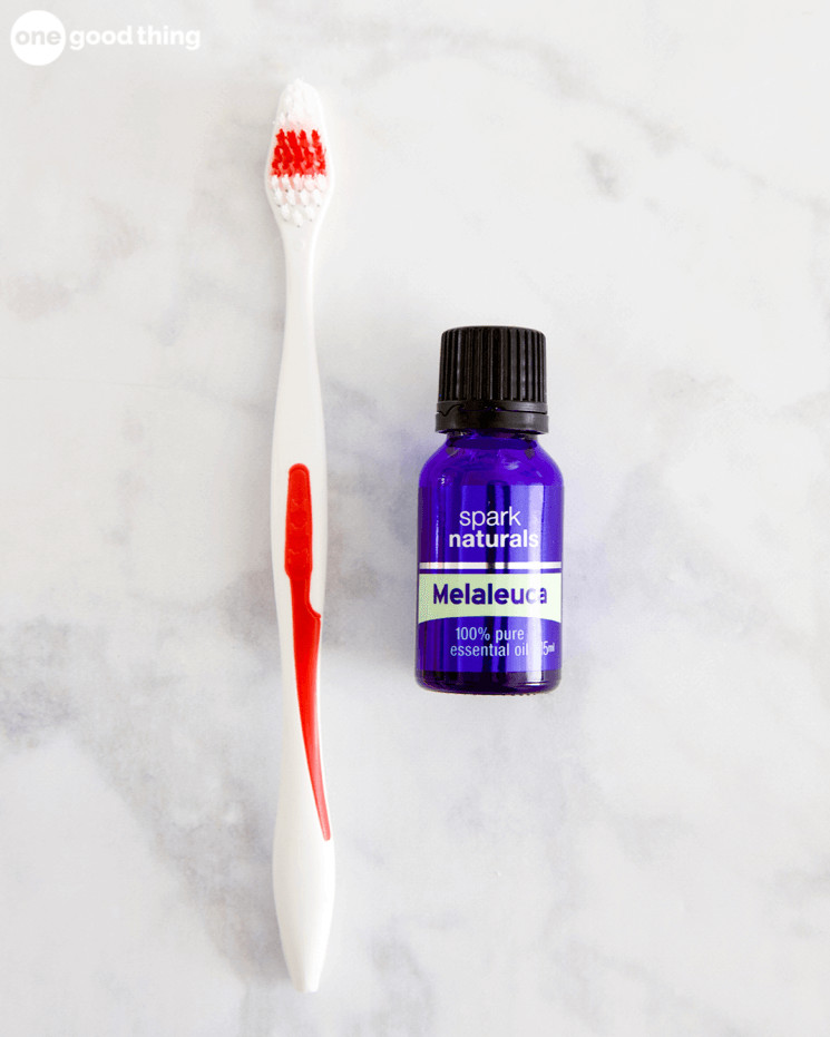 How To Clean Your Hairbrush