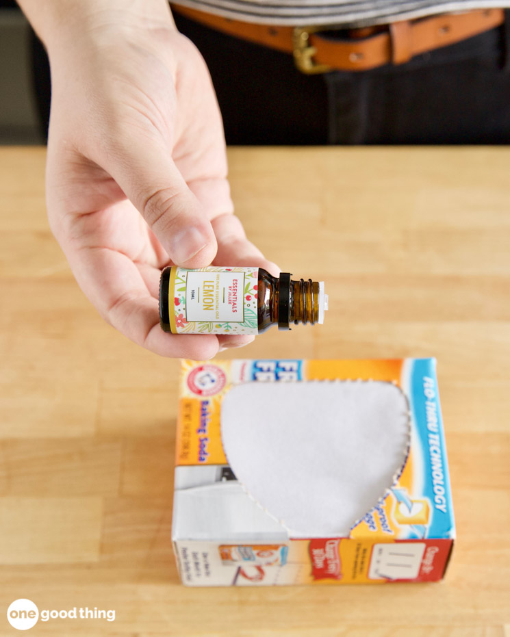 cleaning with essential oils
