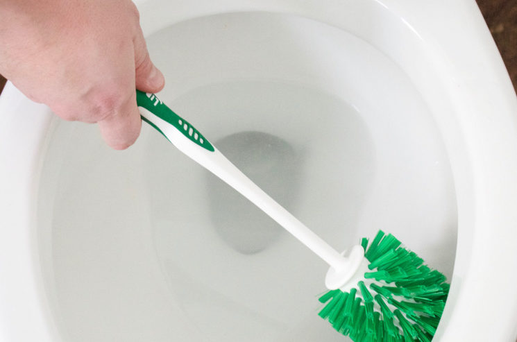 cleaning with denture tabs