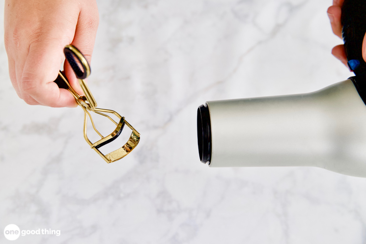 heating up an eyelash curler