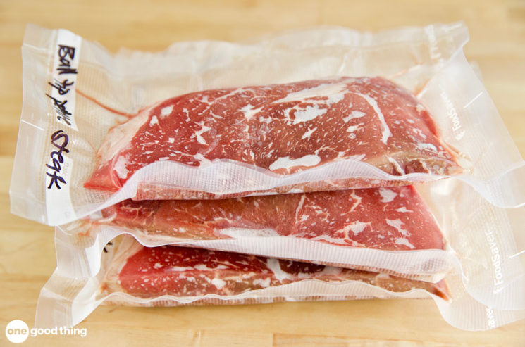 vacuuming sealing meat