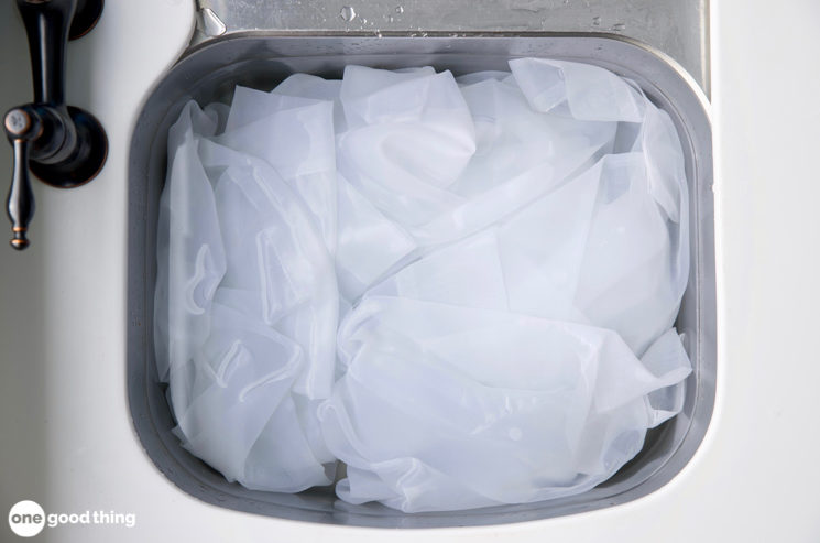 cleaning with denture tabs