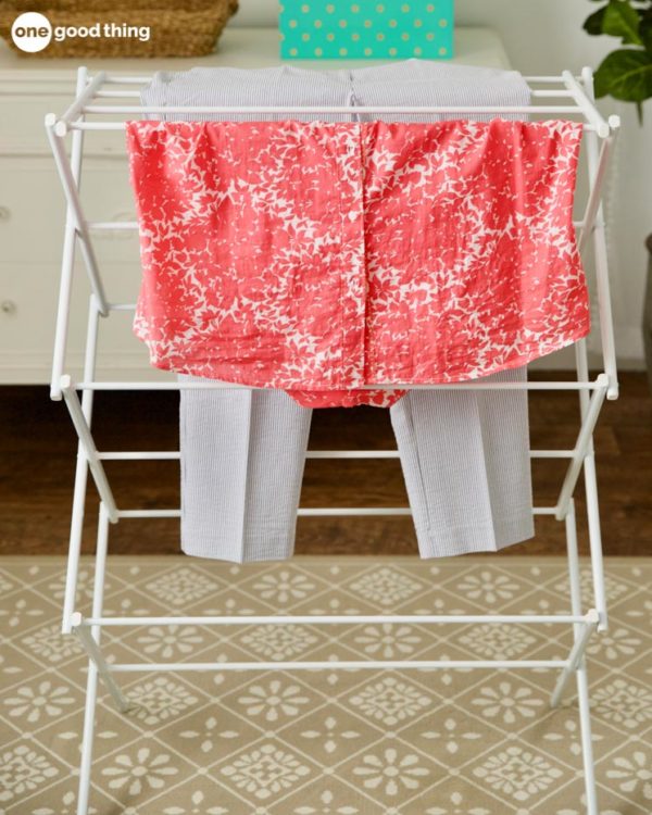 7 Ways To Add Moisture To The Air Without A Humidifier