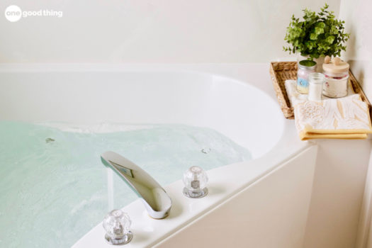 7 Ways To Add Moisture To The Air Without A Humidifier