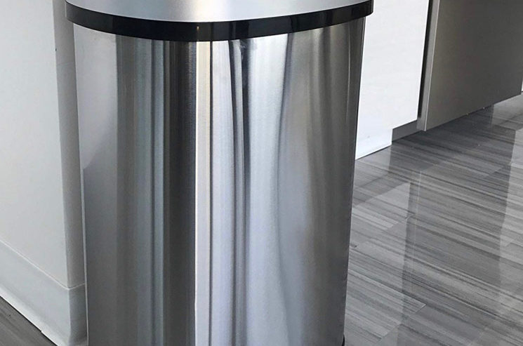 automatic trashcan