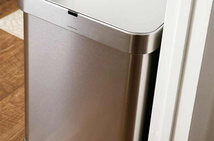 automatic trashcan