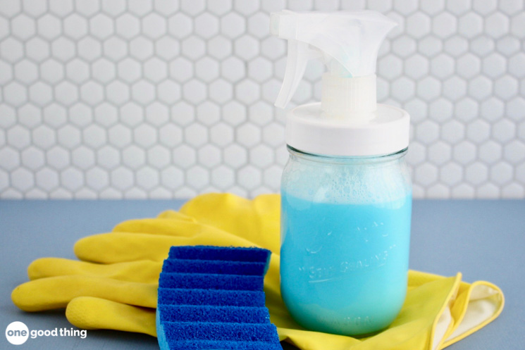Dish Soap and Vinegar Cleaner