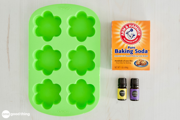 Make Your Own Deodorizer Disks