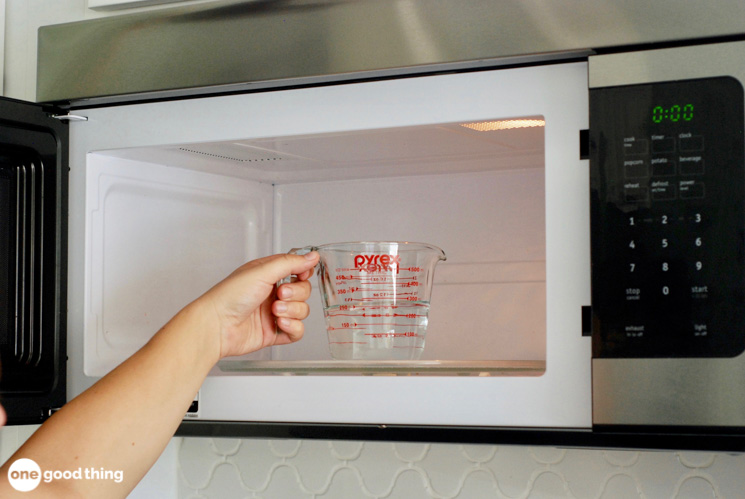 Dish Soap and Vinegar Cleaner