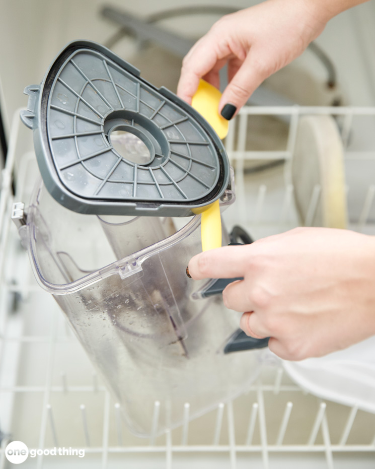 how to clean your vacuum