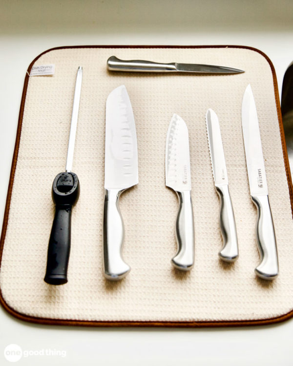 How To Deep Clean Your Knife Block (& Why You Should!)