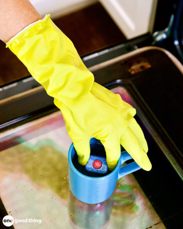 How To Clean Your Oven Door With A Dishwasher Tablet