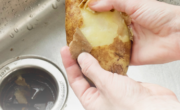 The best and easiest way to peel potatoes quickly.