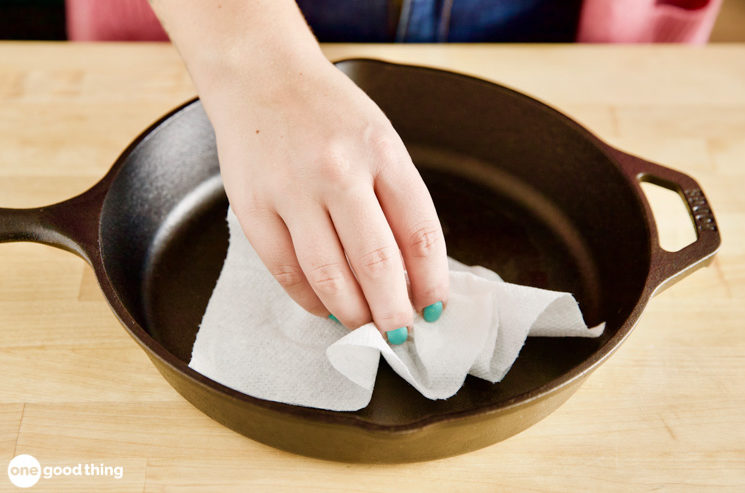 cleaning cast iron