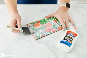 White glue White glue