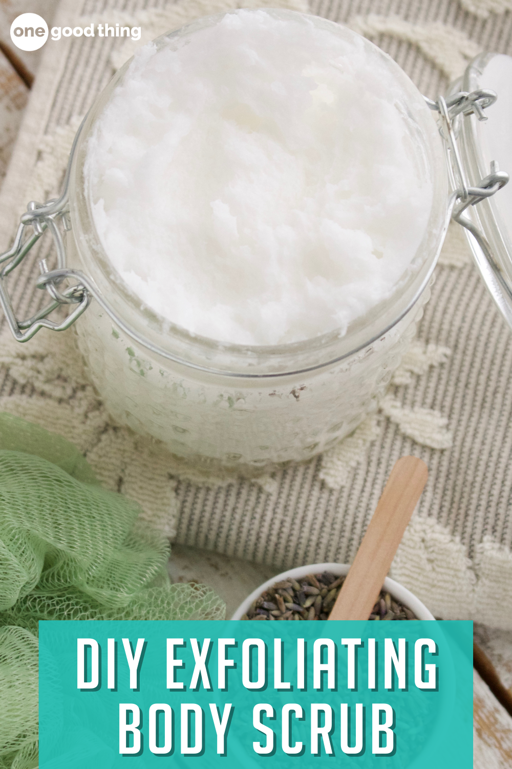 DIY Exfoliating Body Scrub With Coconut Oil And Epsom Salt