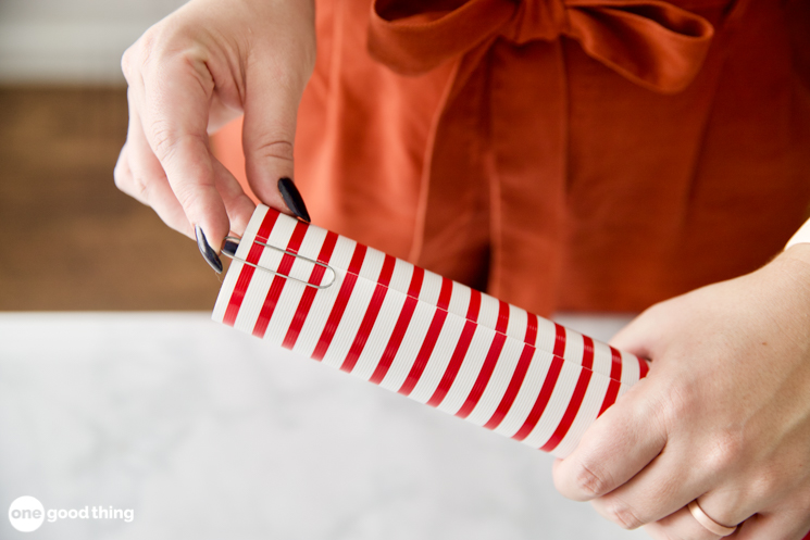 Wrapping store paper clips