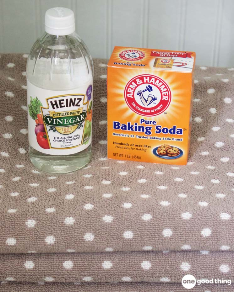 8CwpAAwu-baking-soda-and-vinegar-1