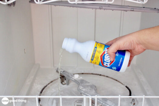 How To Clean Your Dishwasher In 3 Easy Steps