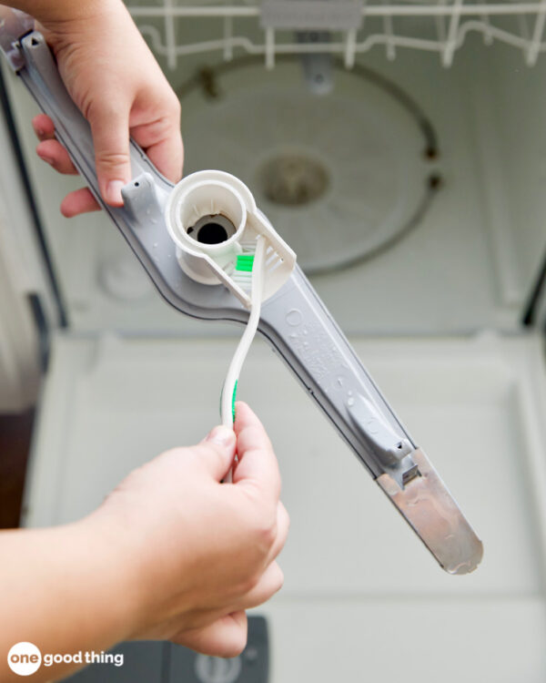 How To Clean Your Dishwasher In 3 Easy Steps