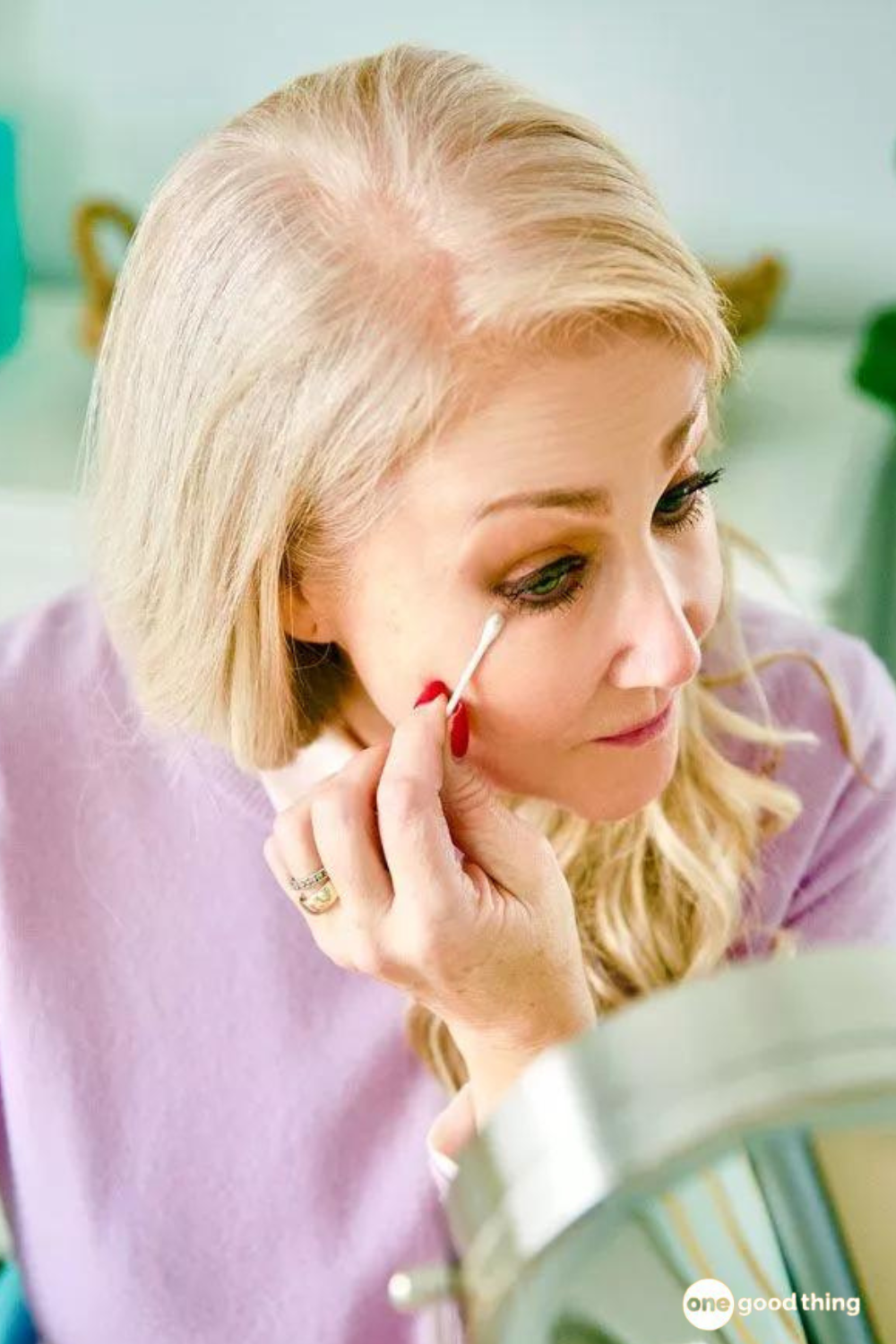 4 Reasons To Apply Your Eye Makeup First